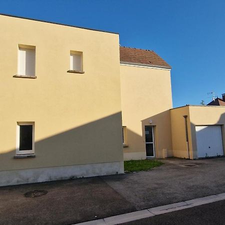 Maison Individuelle Parking Prive Et Gratuit 圣特萨维内 外观 照片