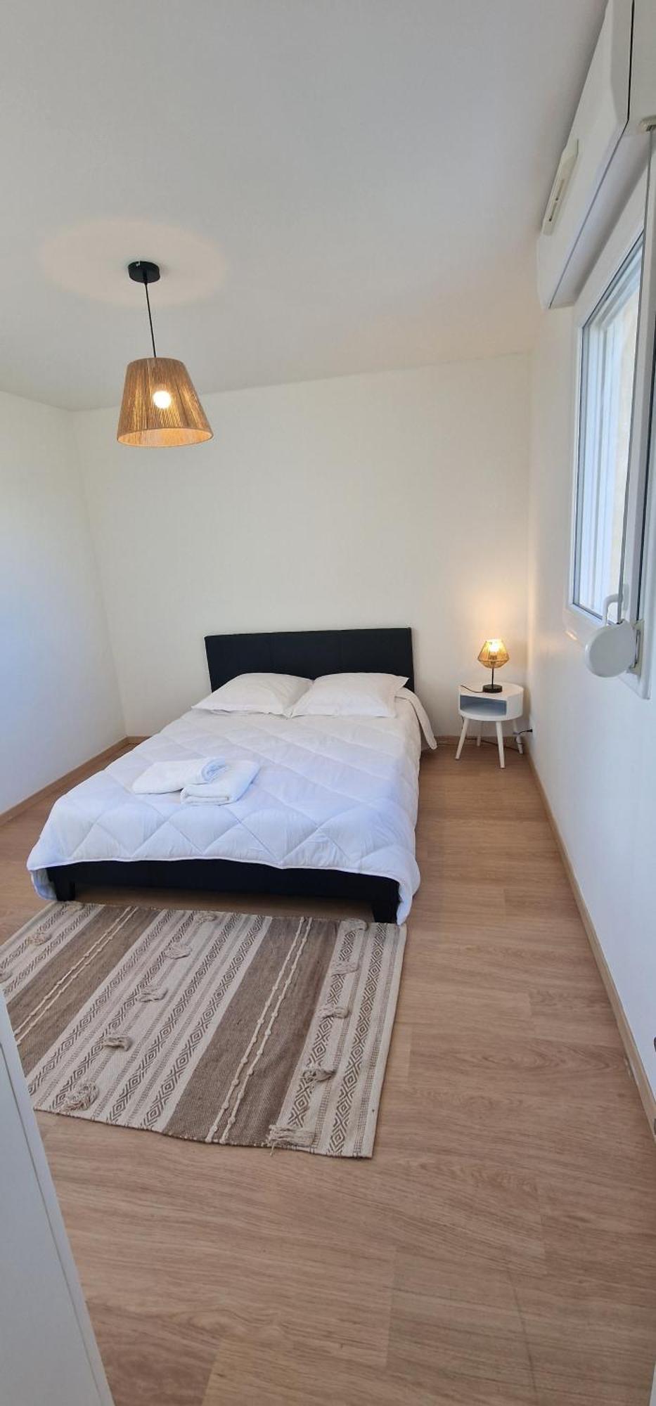 Maison Individuelle Parking Prive Et Gratuit 圣特萨维内 外观 照片